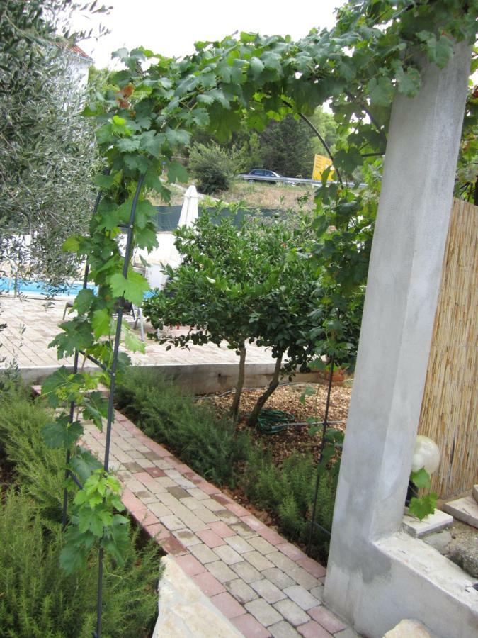 Nives B. Apartment Supetar Exterior photo