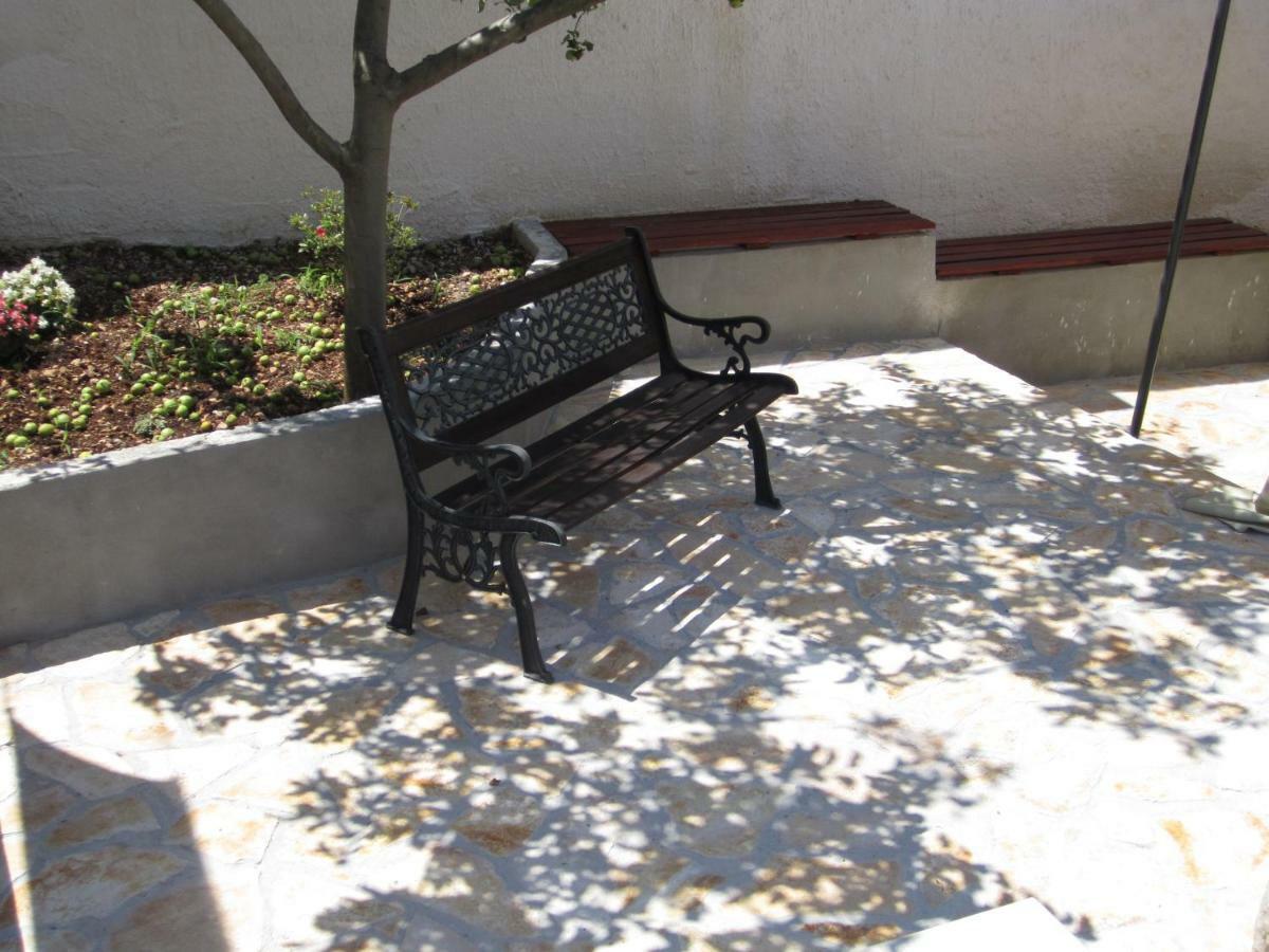 Nives B. Apartment Supetar Exterior photo