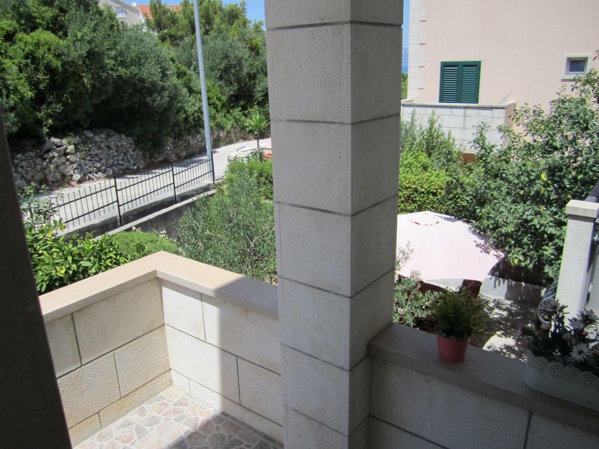 Nives B. Apartment Supetar Exterior photo